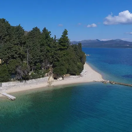 Agoritsa Beachfront With Its Own Pontoon شقة *