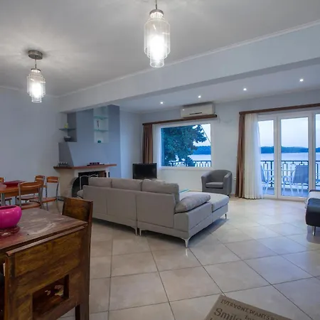 Agoritsa Beachfront With Its Own Pontoon