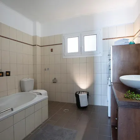 شقة Agoritsa Beachfront With Its Own Pontoon نيدري