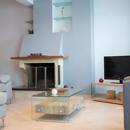 Agoritsa Beachfront With Its Own Pontoon * نيدري