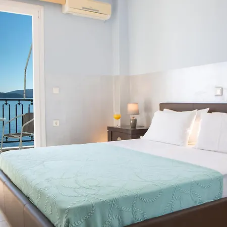 Agoritsa Beachfront With Its Own Pontoon 니드리