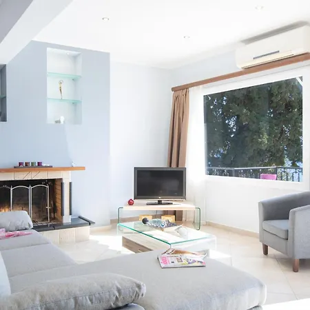 Agoritsa Beachfront With Its Own Pontoon