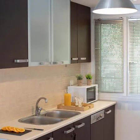 Agoritsa Beachfront With Its Own Pontoon 아파트