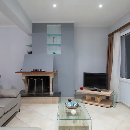 Agoritsa Beachfront With Its Own Pontoon * 니드리