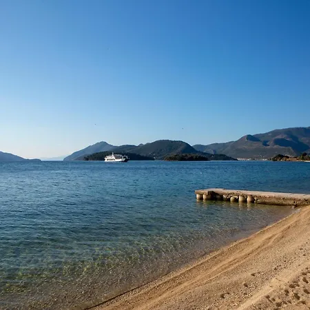 Agoritsa Beachfront With Its Own Pontoon