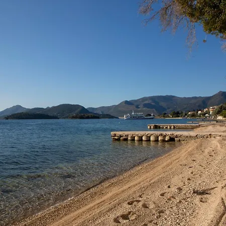 Agoritsa Beachfront With Its Own Pontoon Apartment Nydri (Lefkada)