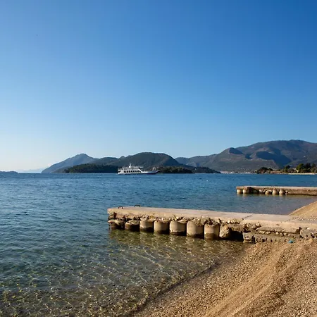Agoritsa Beachfront With Its Own Pontoon Nydri (Lefkada)