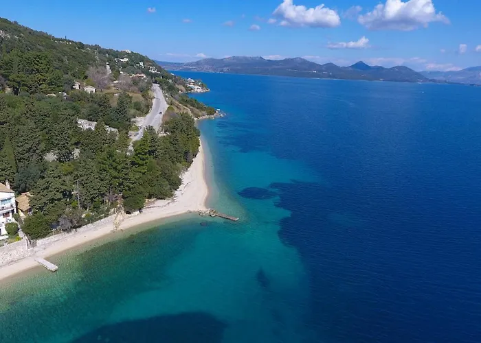 Apartment Agoritsa Beachfront With Its Own Pontoon