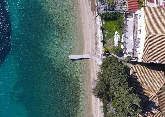Apartment Agoritsa Beachfront With Its Own Pontoon