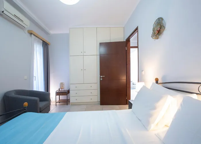 Agoritsa Beachfront With Its Own Pontoon Apartment